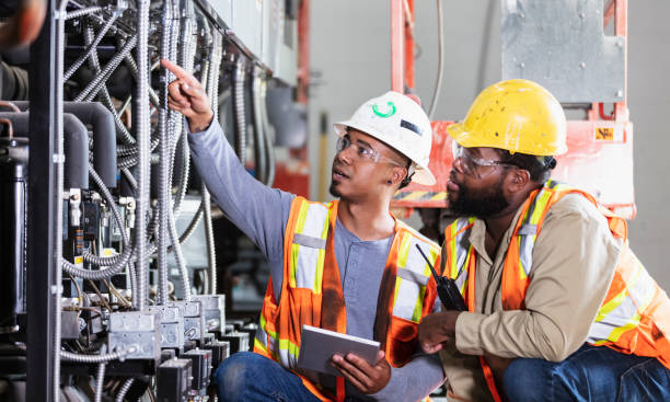 Best Affordable Emergency Electrician  in Woodsville, NH